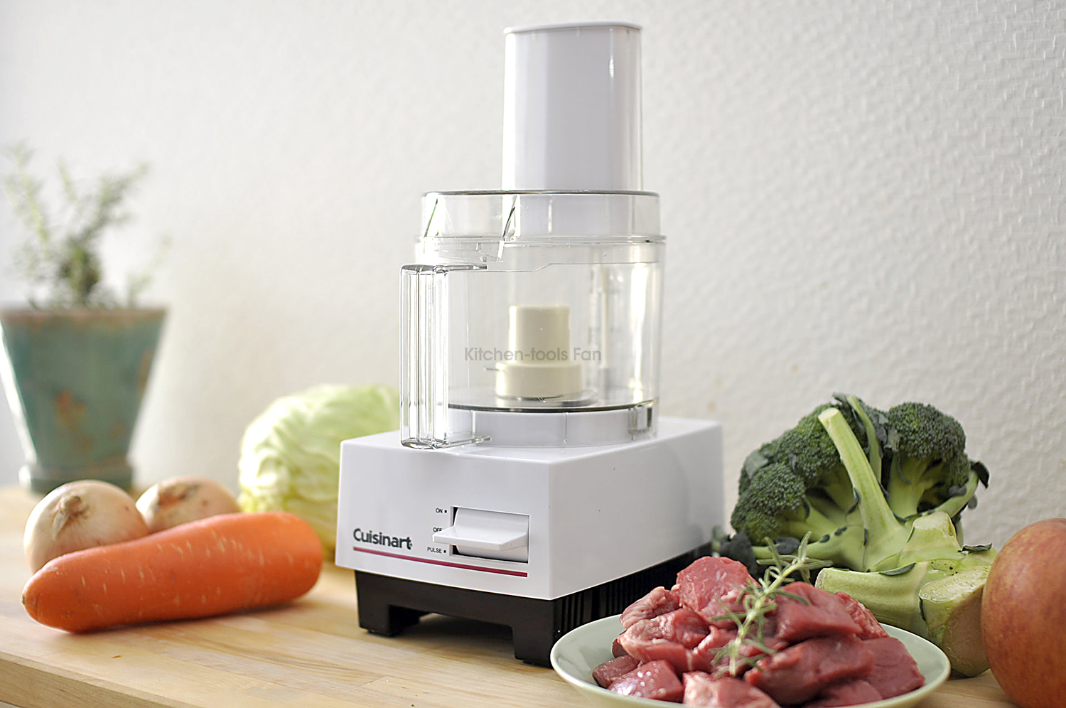 即納 フードプロセッサー クイジナート Cuisinart フードプロセッサーM DLC-102J 2〜3人分向き 1L コンパクト 野菜スライサー 生地こね機 多機能 電動 Cuisinart クイジナート 11カップ・フードプロセッサー （クローム